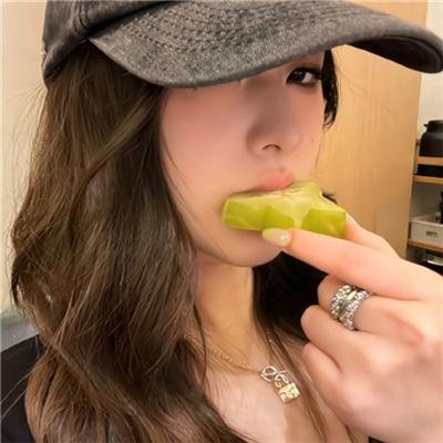 小姐姐请回答 海报
